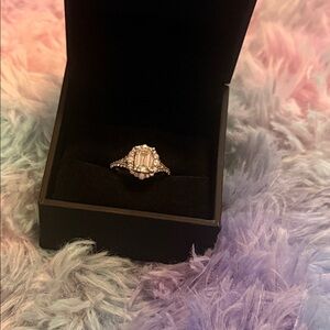 Elegant 2ct 14k diamond Ring with Clear diamond